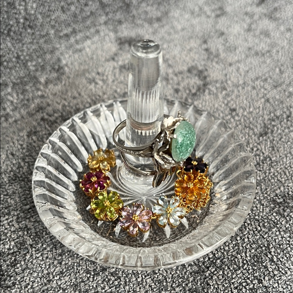 Vintage Hat Style Glass Jewelry and Ring Holder